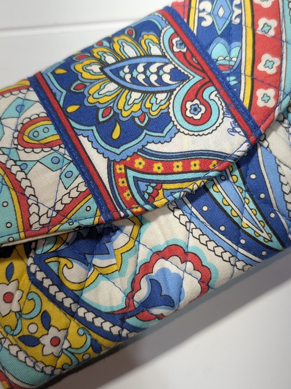 Vera Bradley Blue Red Yellow Teal Paisley Quilted Fold-Over Clutch Strap Wallet - Picture 4 of 6